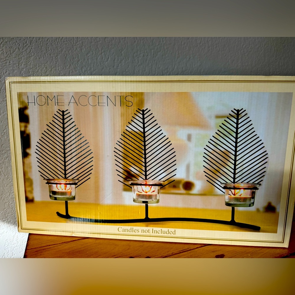 NWT 3 Three Leaf Votive Candleholder